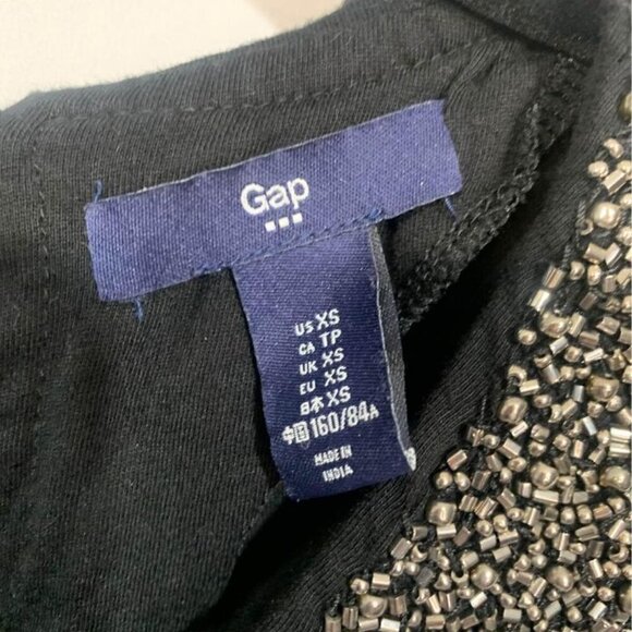 GAP woman’s sleeveless blouse. Embroidered beading collar. Soft! Size XS. Modal/ - Picture 2 of 6